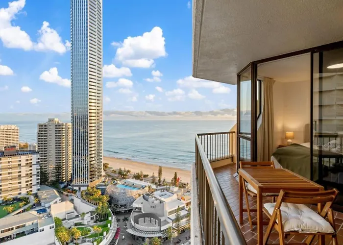 The Ballah - Central Surfers High Floor 2 Bedroom Ocean View Unit With Parking Pool Gym